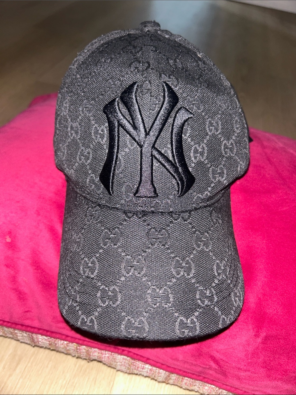 🦩GUCCI NY YANKEES black baseball cap hat